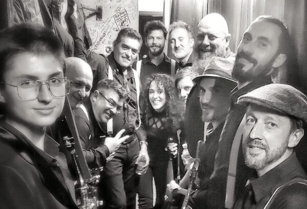 Mad Sax Big Band ft Cris de la Osa